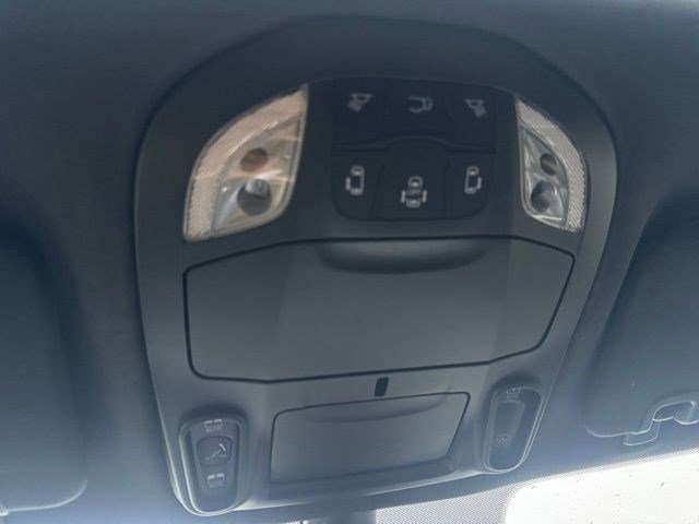 New 2026 Chrysler Pacifica Limited w/ S Appearance Package image 26