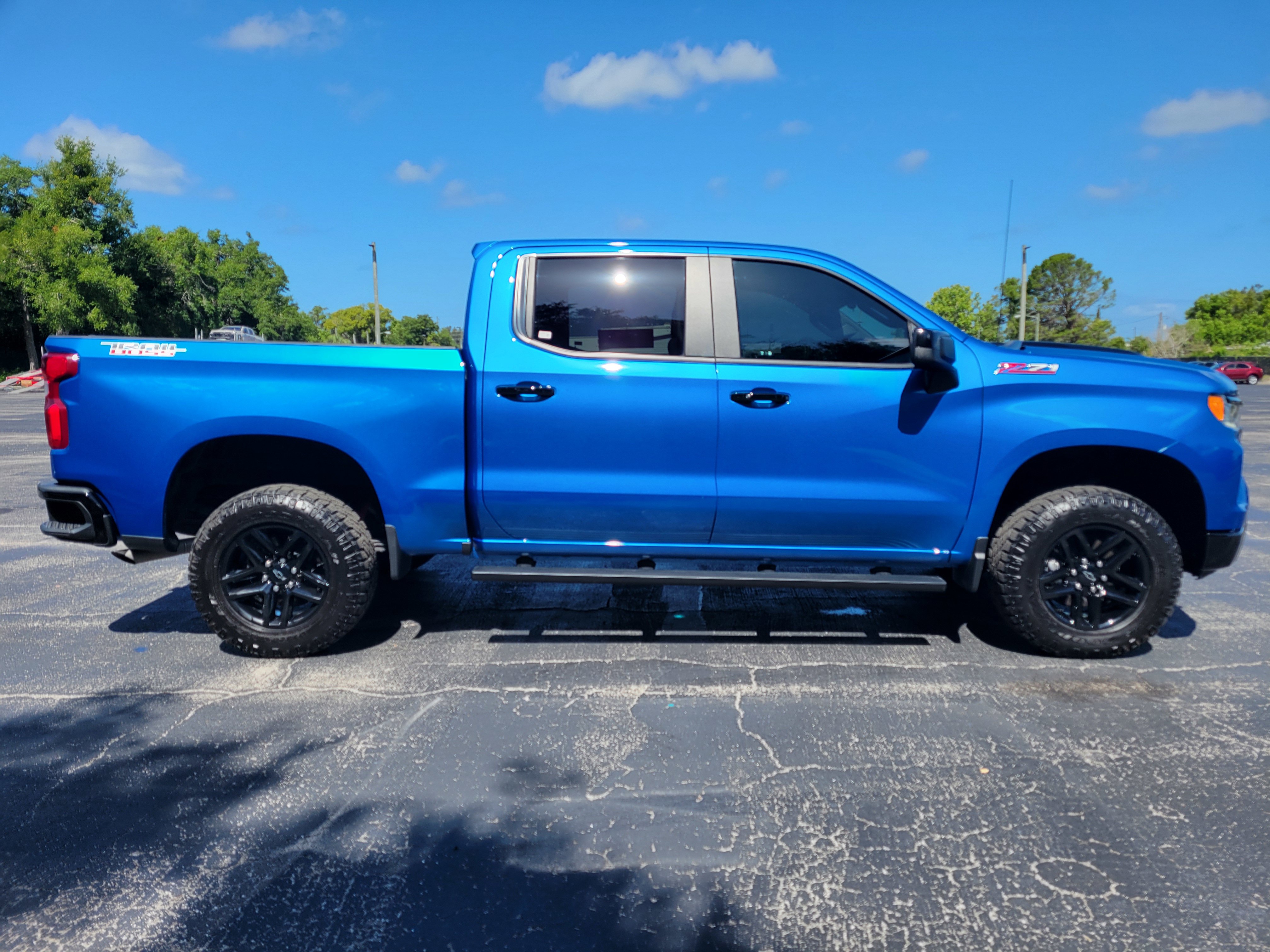 Certified 2023 Chevrolet Silverado 1500 LT Trail Boss AWD/4WD image 4