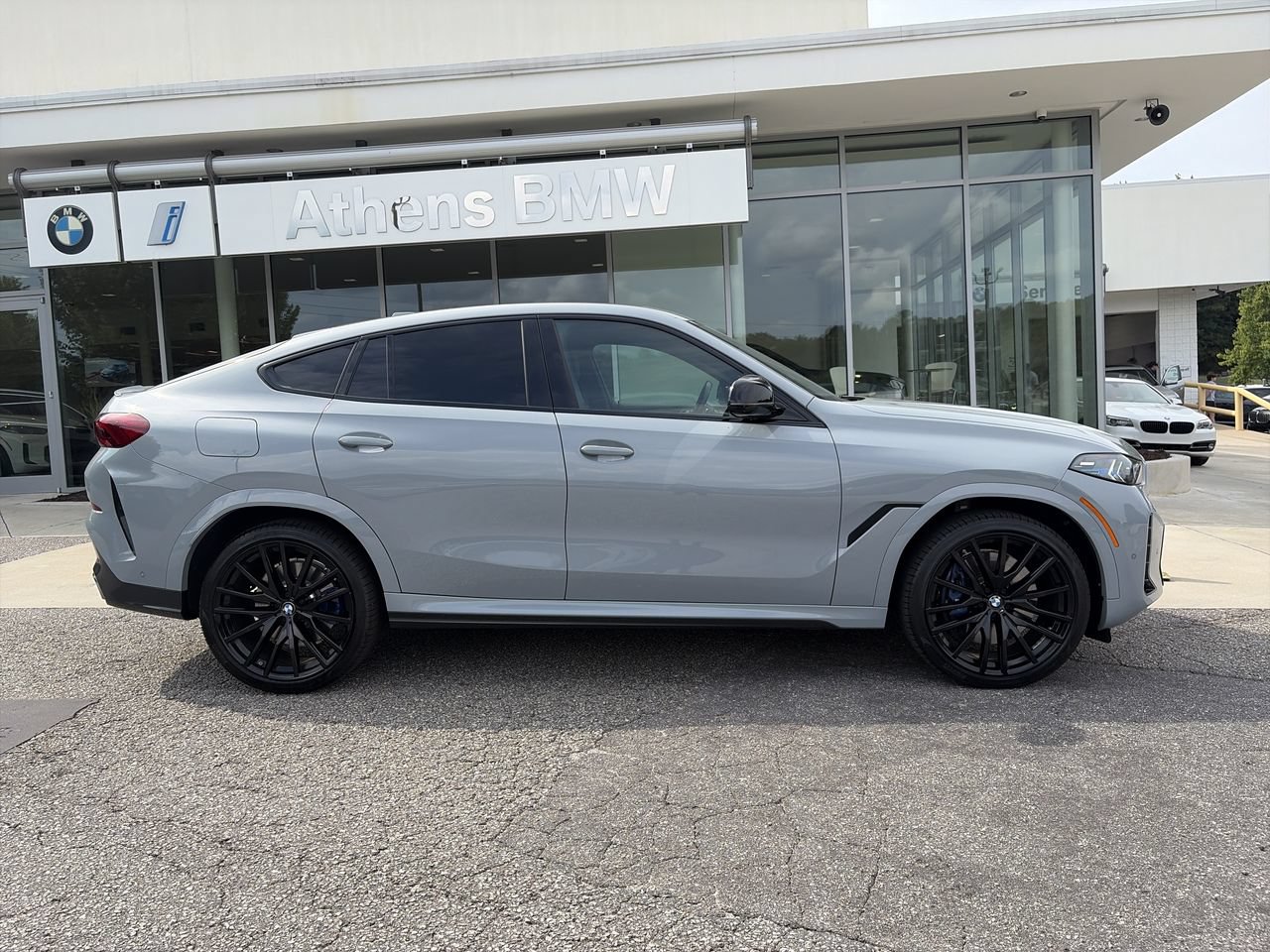 Certified 2026 BMW X6 M60i AWD/4WD image 9