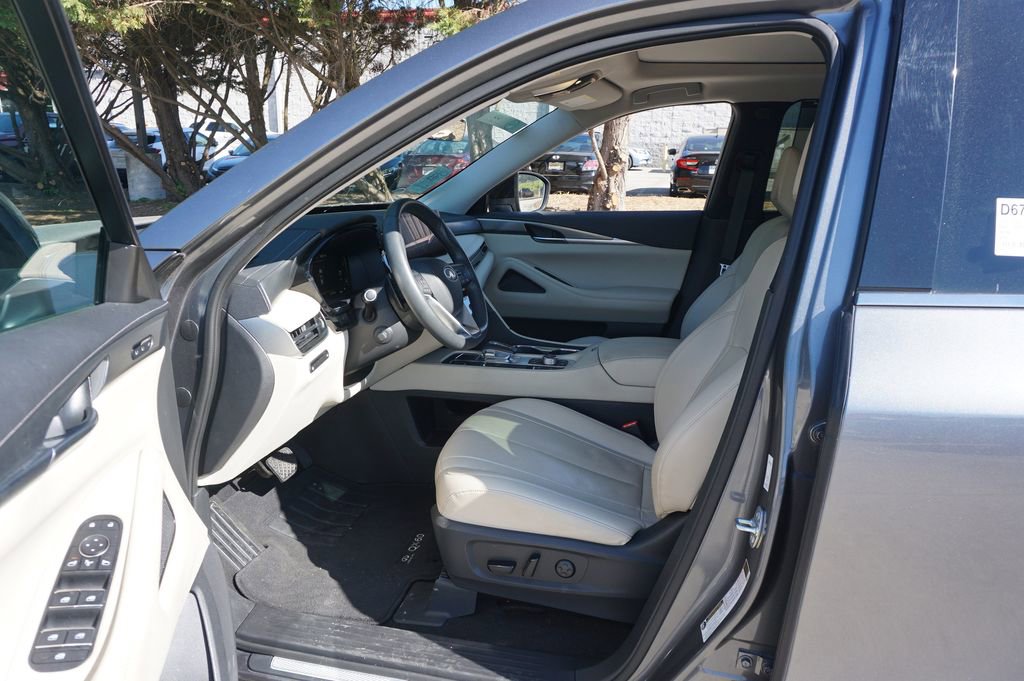 Used 2023 INFINITI QX60 Luxe w/ Cargo Package image 2