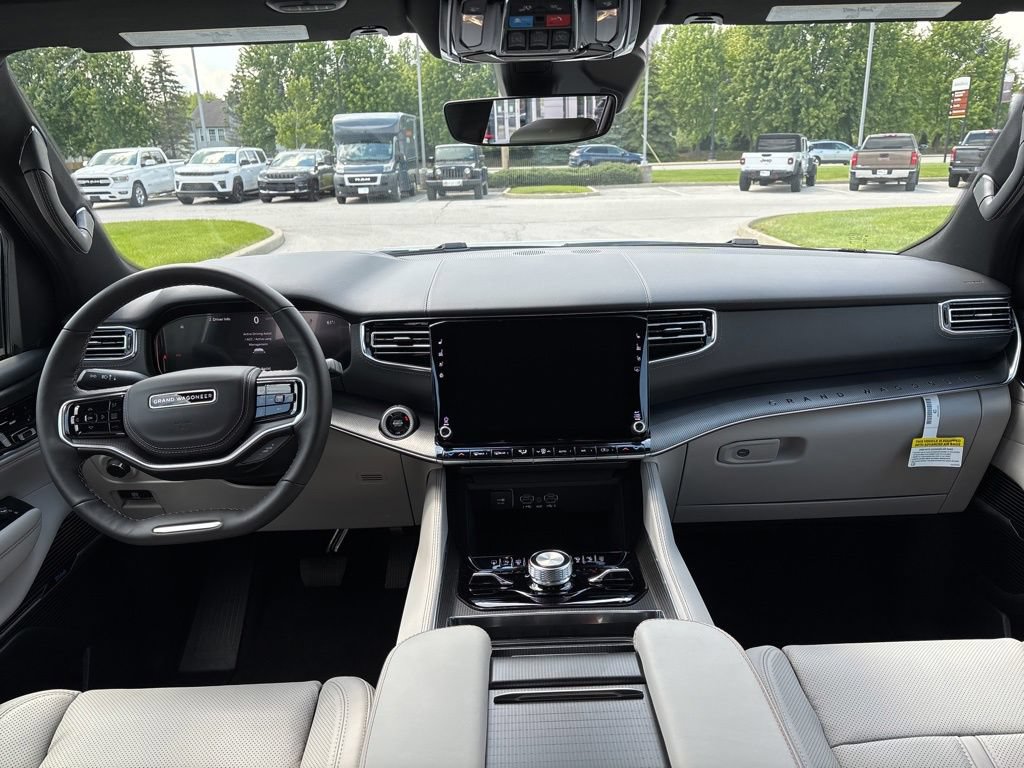 New 2026 Jeep Grand Wagoneer L Summit AWD/4WD image 10