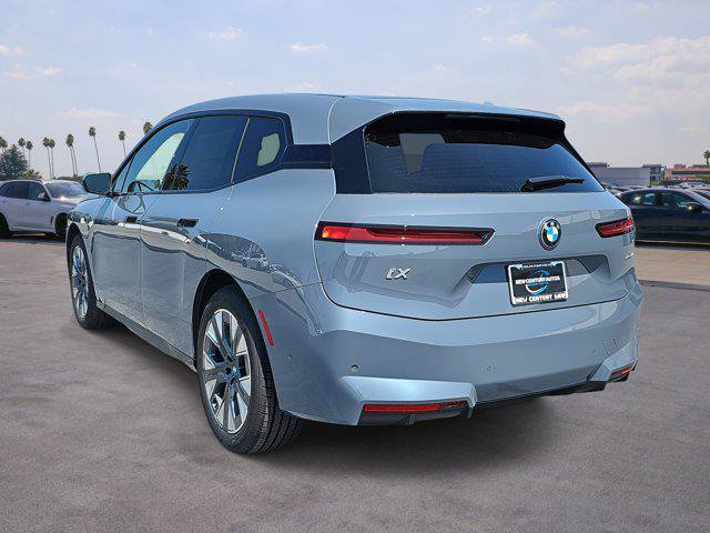 New 2026 BMW iX xDrive60 w/ Premium Package image 7