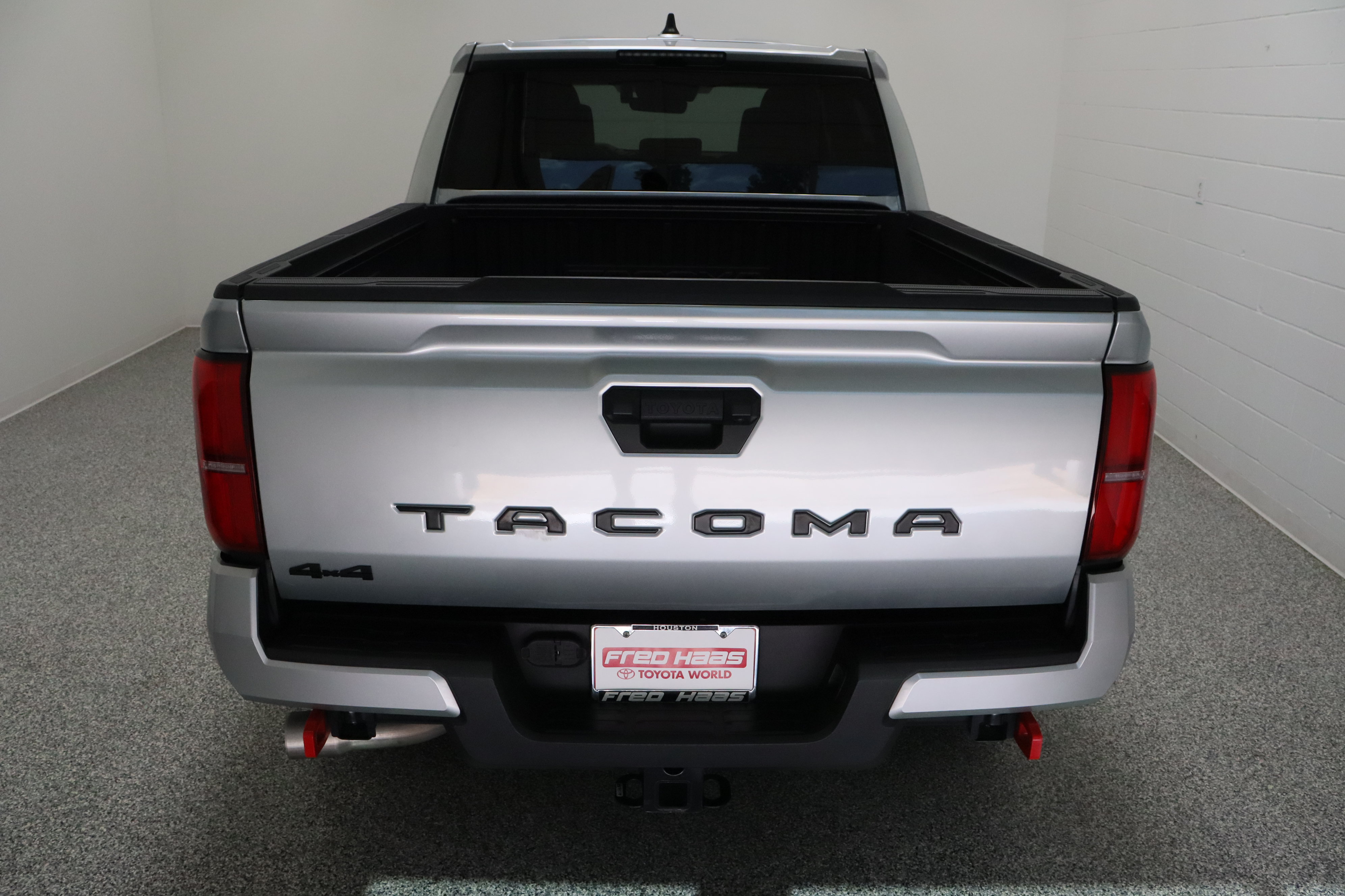 Used 2024 Toyota Tacoma TRD Off-Road AWD/4WD image 8
