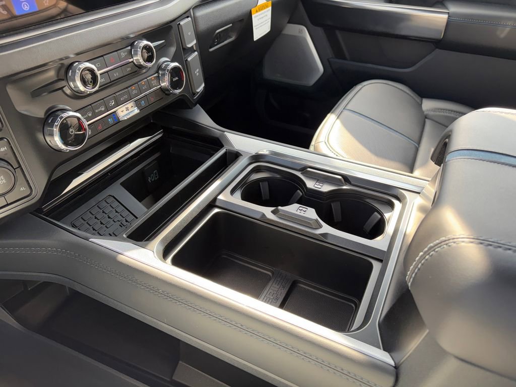 Used 2026 Ford F450 Platinum w/ FX4 Off-Road Package image 18