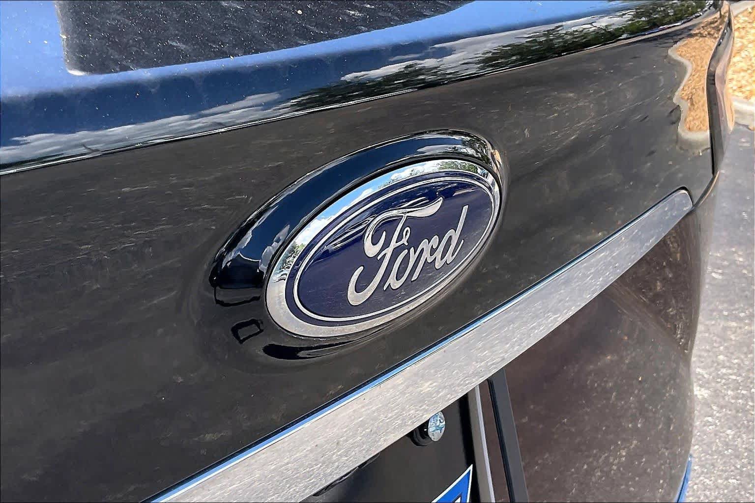 Used 2020 Ford Edge SEL w/ Convenience Package AWD/4WD image 17