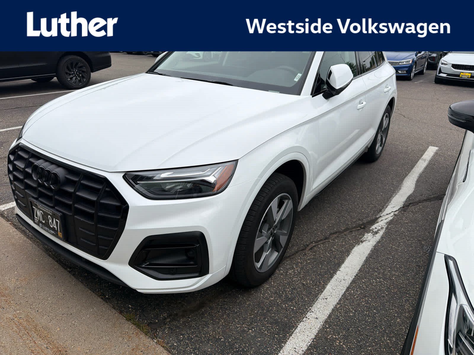 Used 2025 Audi Q5 2.0T Premium w/ Convenience Plus Package AWD/4WD image 1