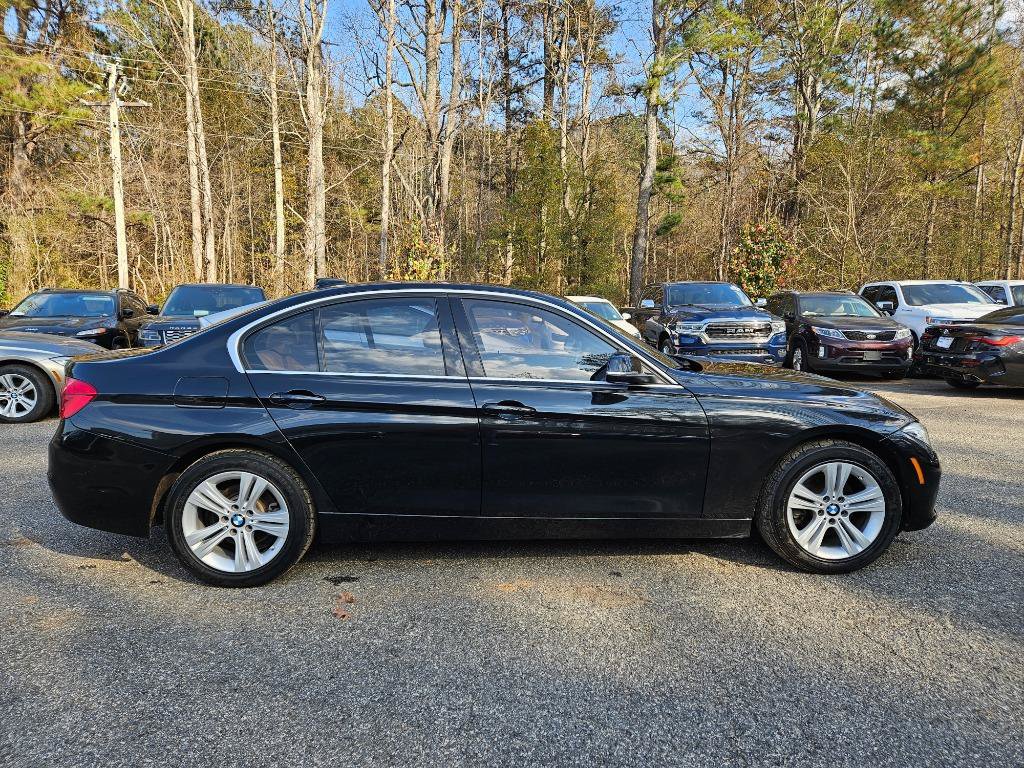 Used 2018 BMW 330i xDrive Sedan w/ Premium Package AWD/4WD image 9