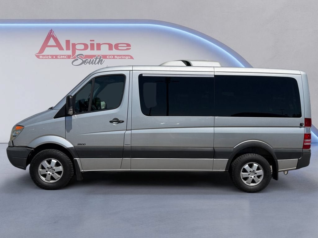 Used 2010 Mercedes-Benz Sprinter 2500 image 2