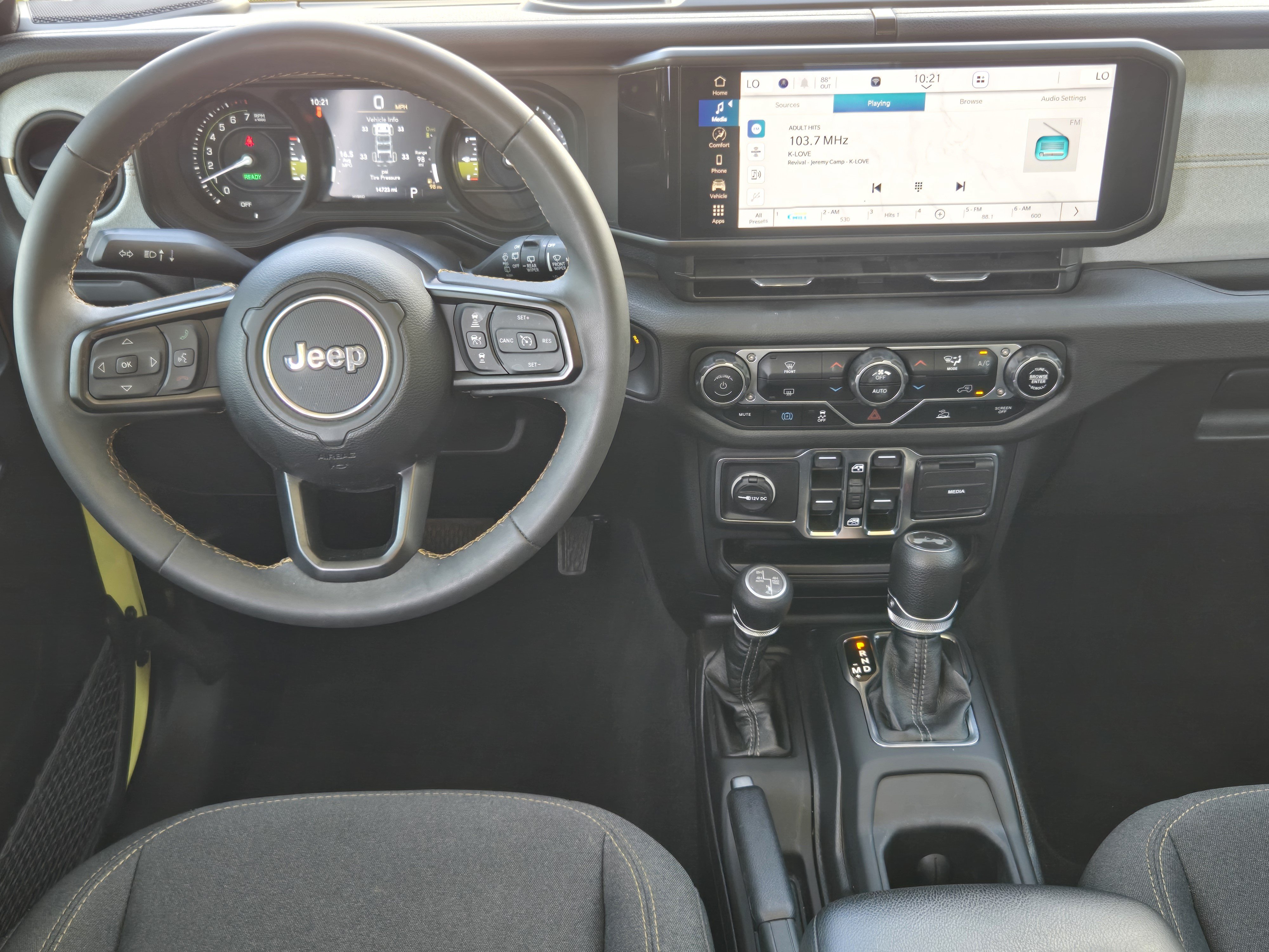 Used 2024 Jeep Wrangler Unlimited AWD/4WD image 27
