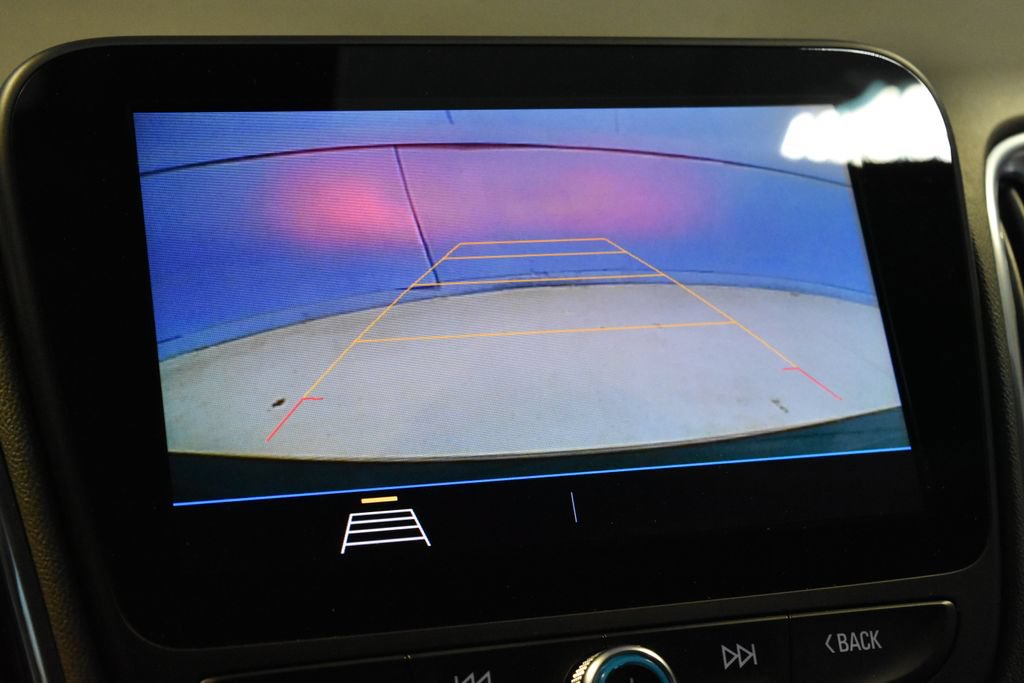 Used 2020 Chevrolet Malibu LT FWD image 12