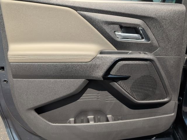 New 2026 Chevrolet Silverado EV Trail Boss w/ Premium Package AWD/4WD image 9