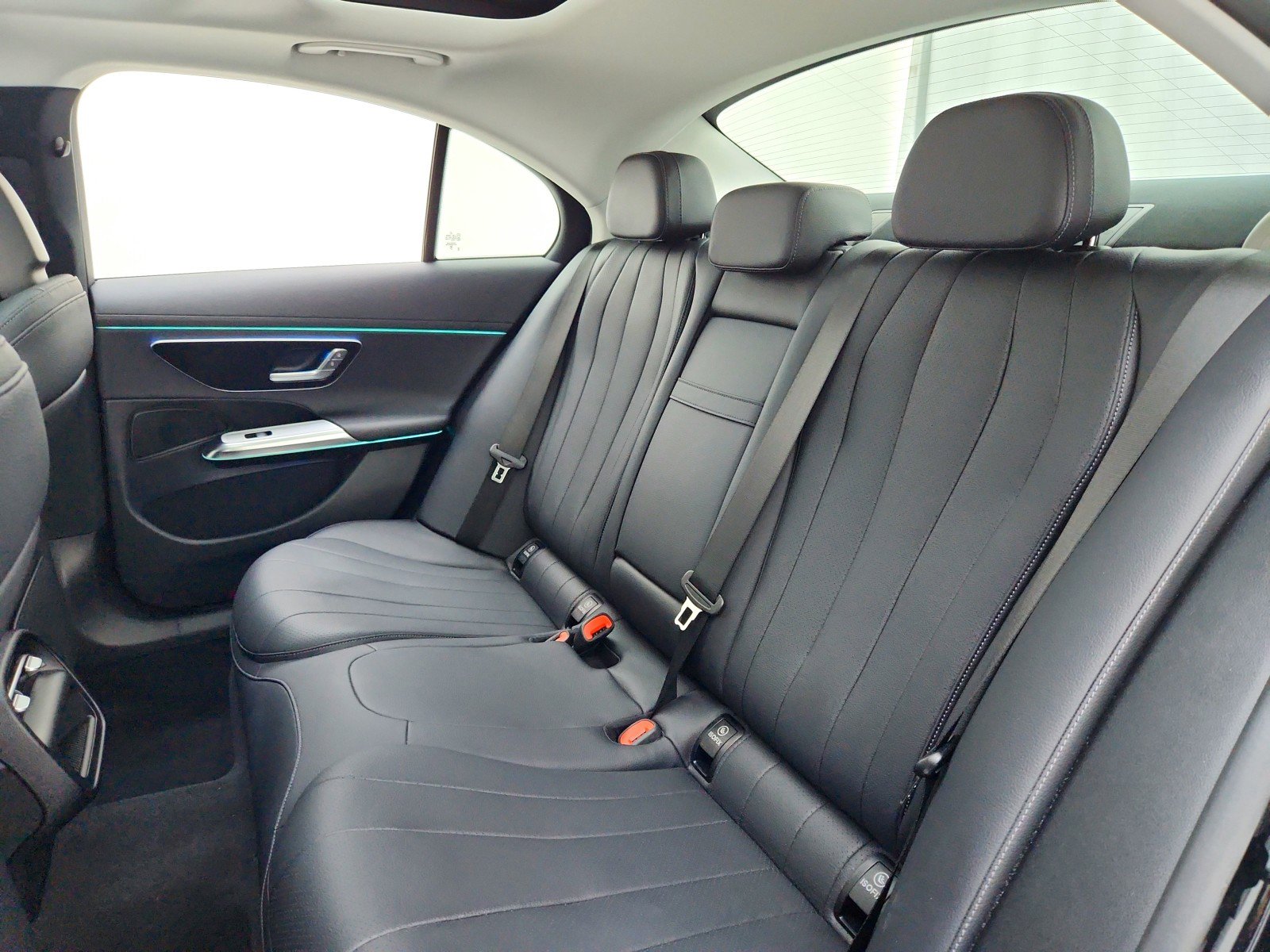 Certified 2025 Mercedes-Benz E 350 4MATIC Sedan image 27