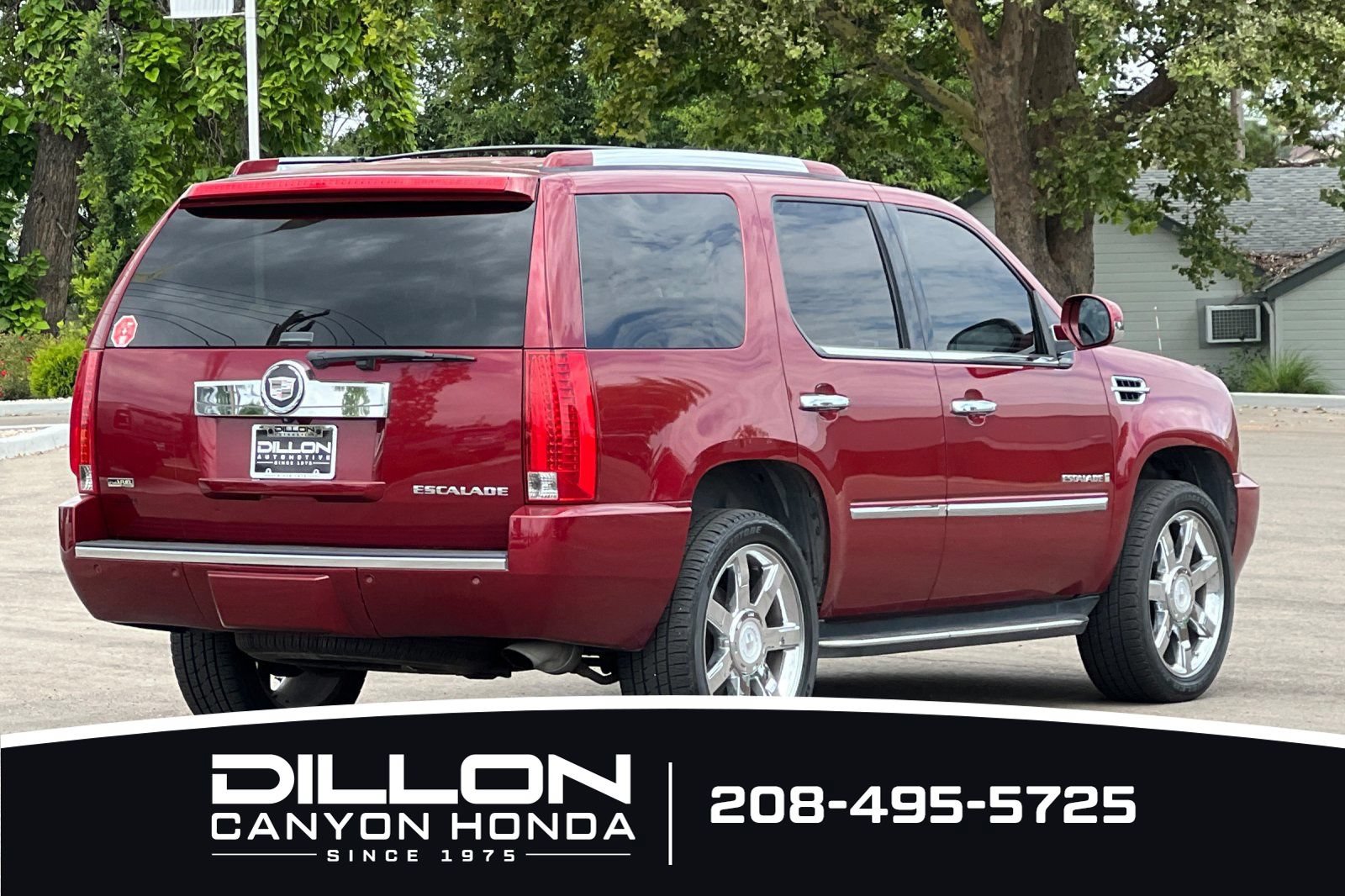 Used 2009 Cadillac Escalade AWD image 4