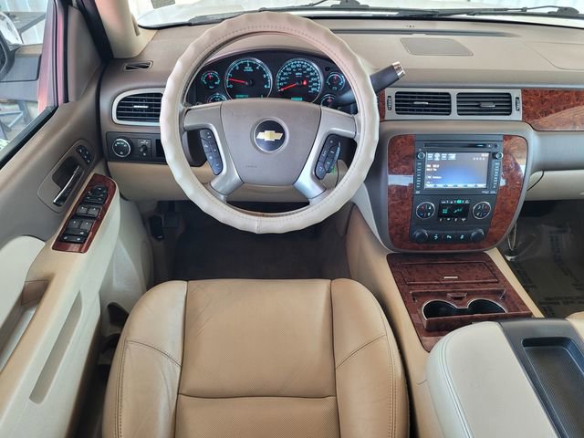 Used 2012 Chevrolet Avalanche LTZ RWD image 16