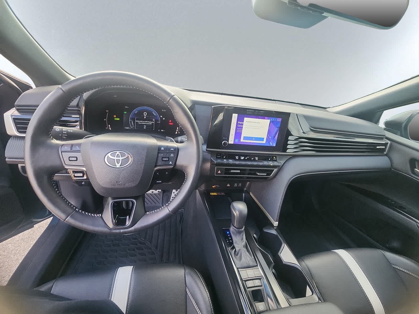 Used 2025 Toyota Camry SE w/ Convenience Package AWD/4WD image 5