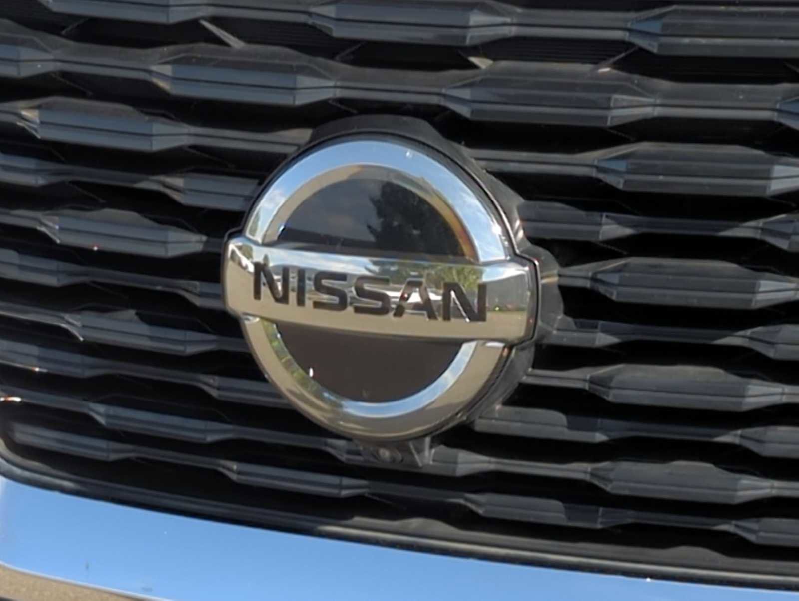 Used 2021 Nissan Rogue SL w/ Premium Package image 12