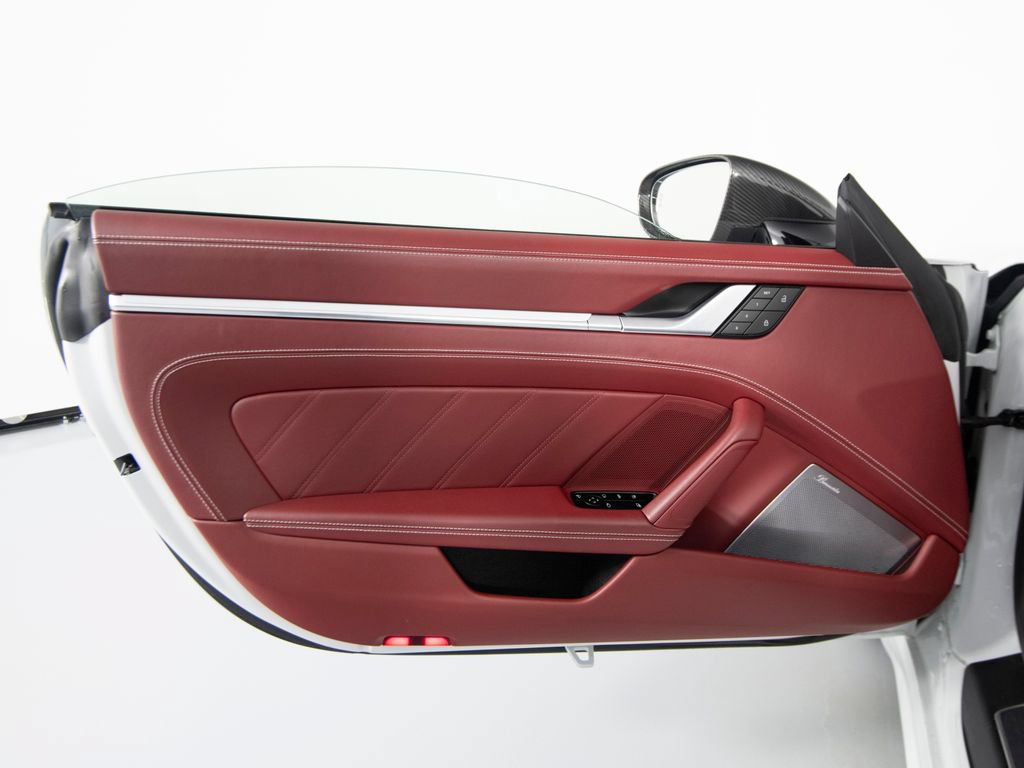 Certified 2022 Porsche 911 Turbo S AWD/4WD image 17