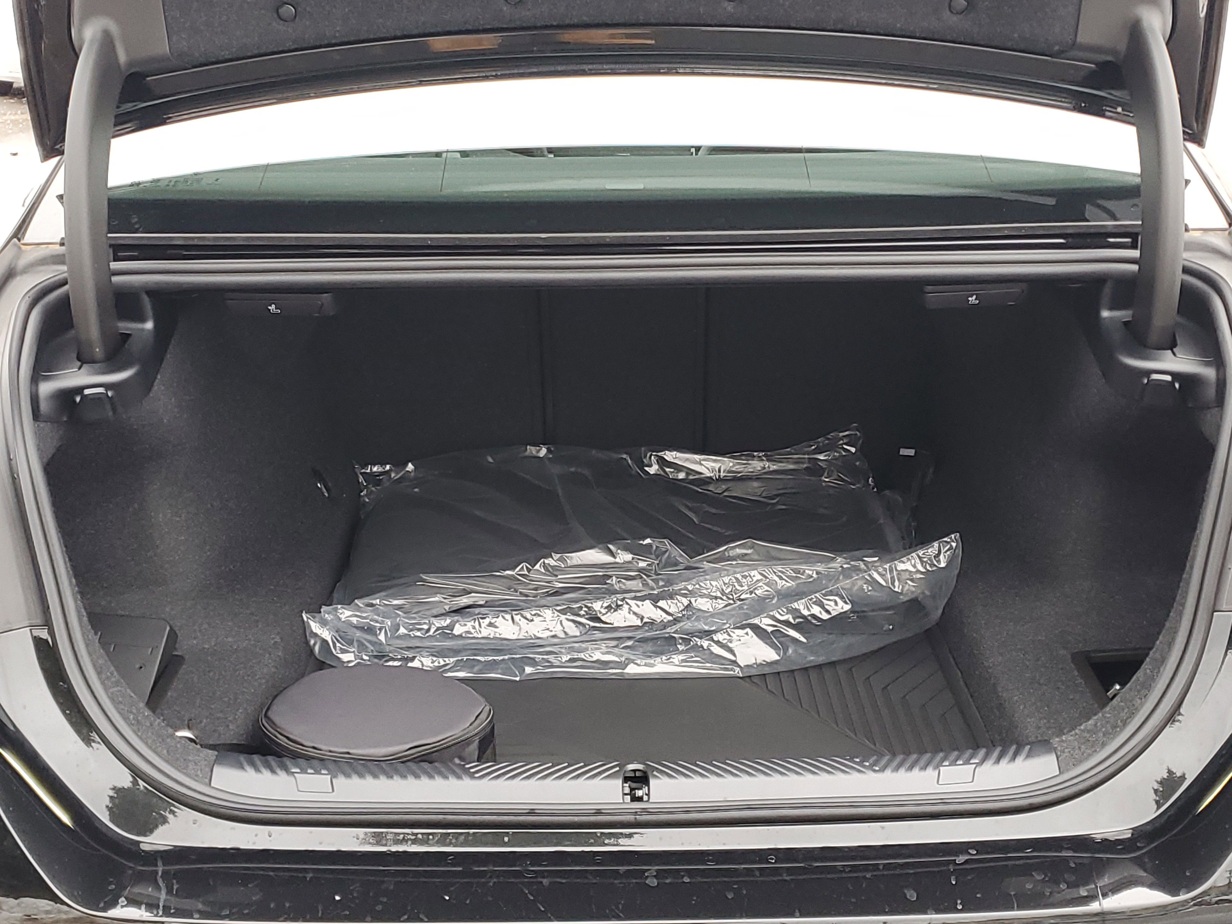 New 2026 BMW 530i xDrive w/ M Sport Package image 26