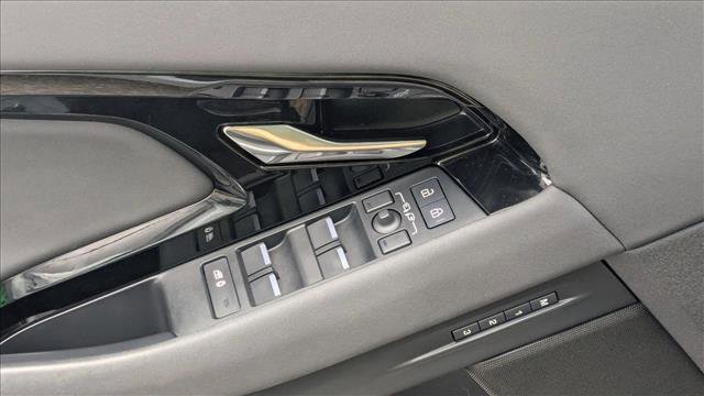 Used 2024 Land Rover Range Rover Evoque Dynamic SE image 13