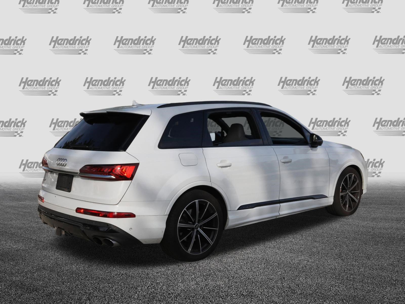 Used 2021 Audi SQ7 Premium Plus w/ Executive Package AWD/4WD image 9