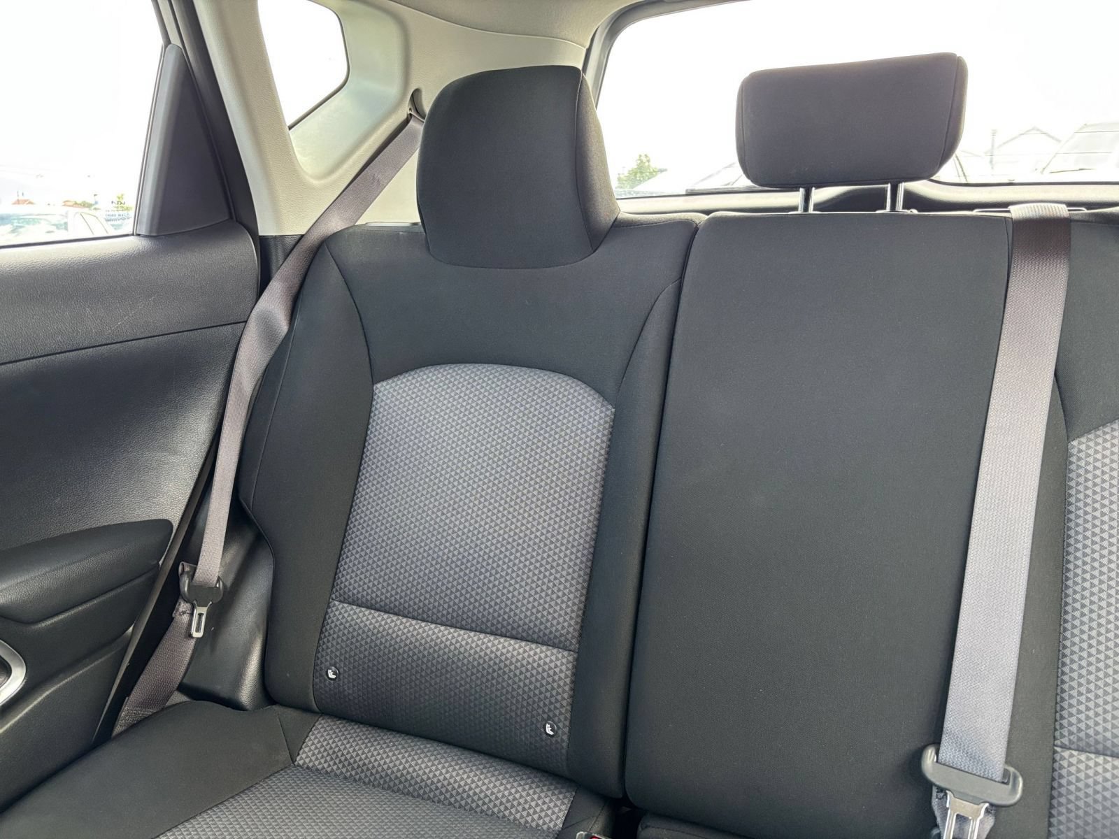Used 2025 Kia Soul LX w/ LX Technology Package FWD image 36
