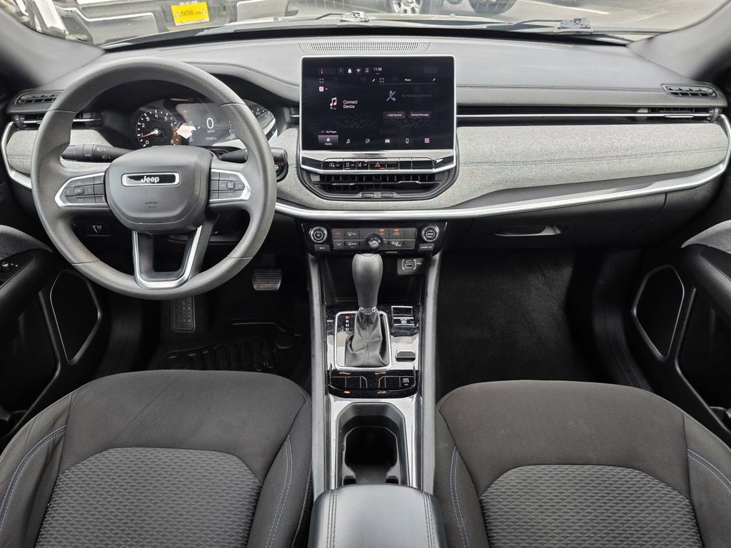 Used 2024 Jeep Compass Sport image 11