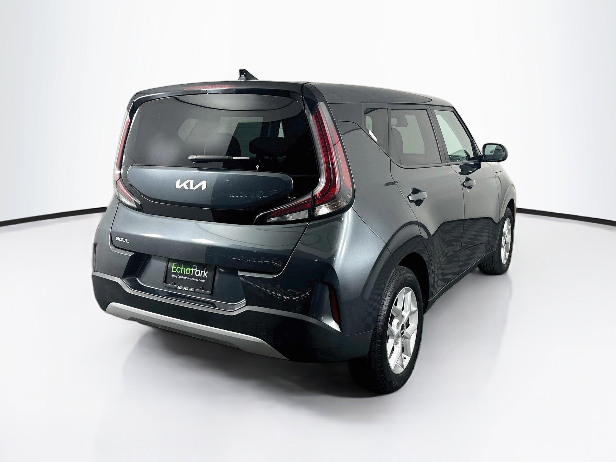 Used 2025 Kia Soul LX w/ LX Technology Package FWD image 9