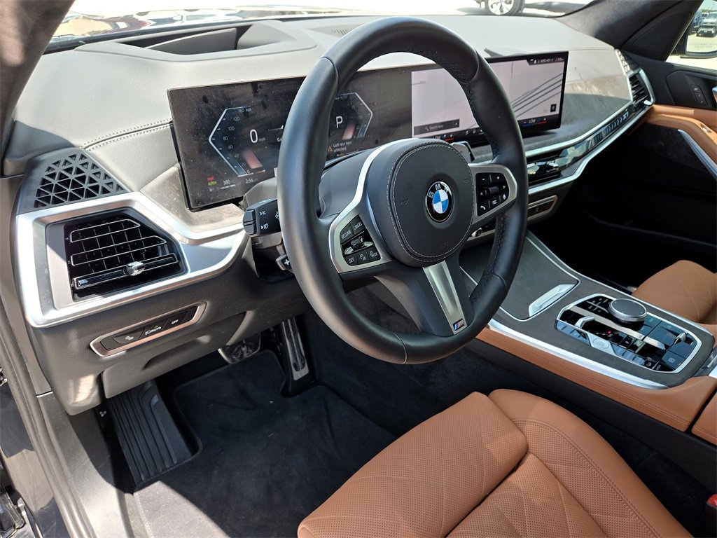 Used 2025 BMW X7 xDrive40i w/ M Sport Package image 11