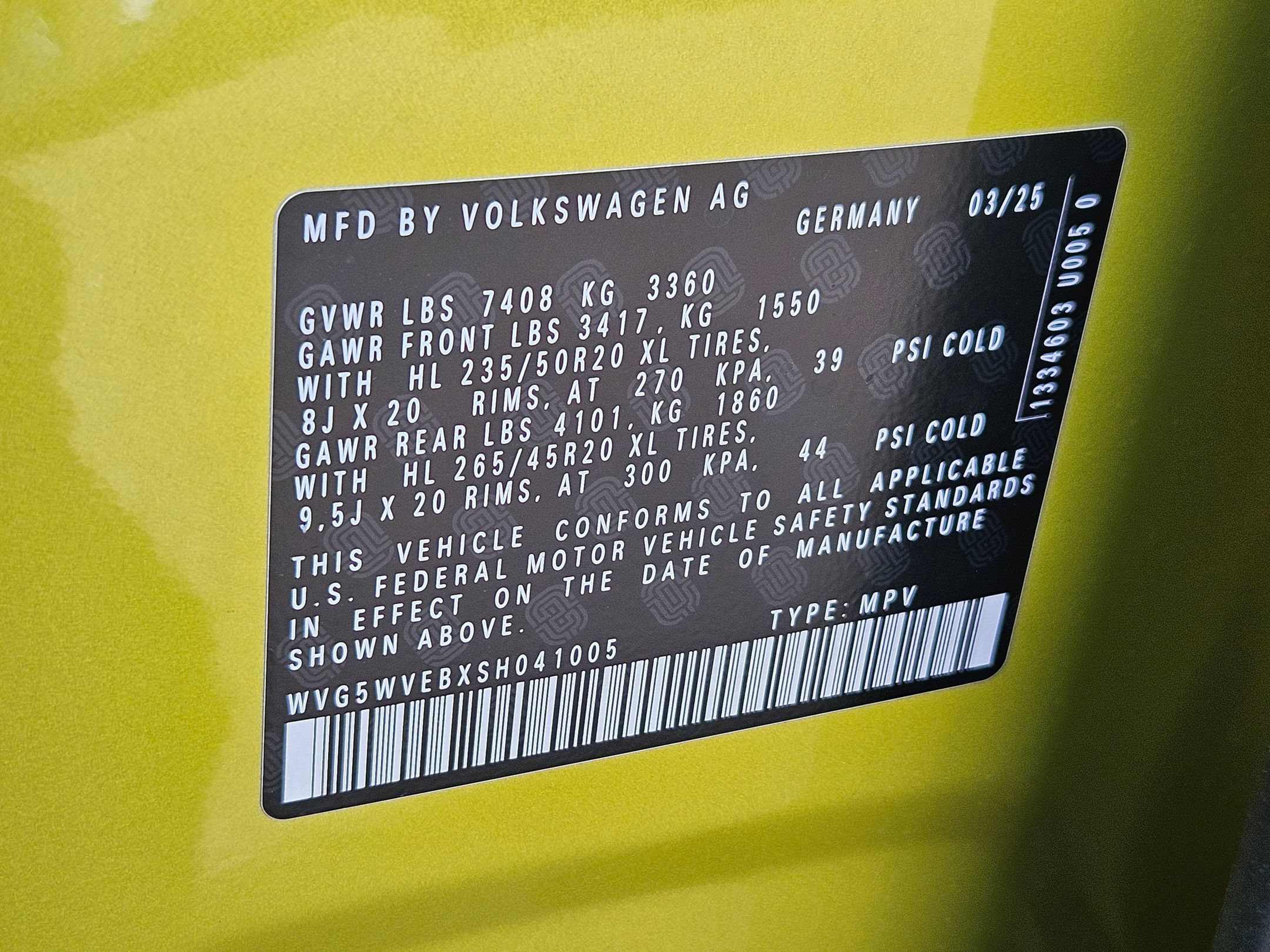 New 2025 Volkswagen ID. Buzz 1st Edition RWD image 32