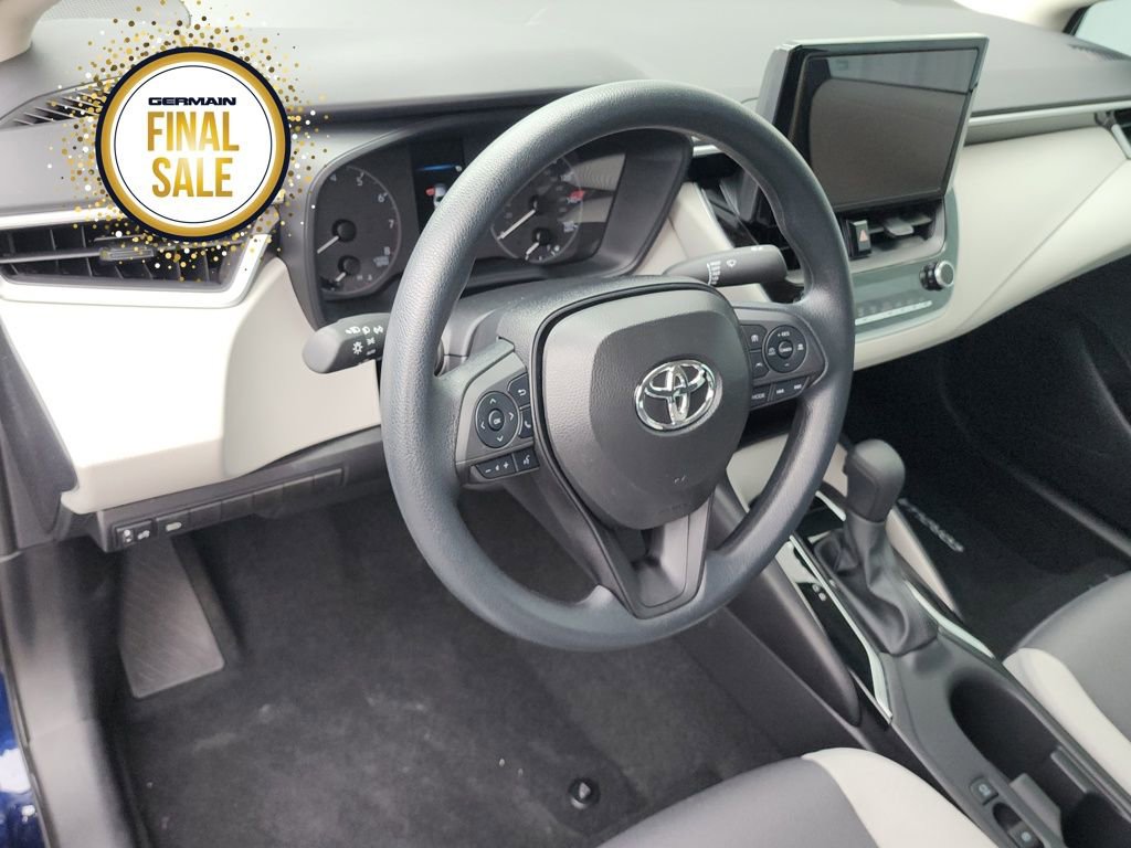 Used 2025 Toyota Corolla LE image 16