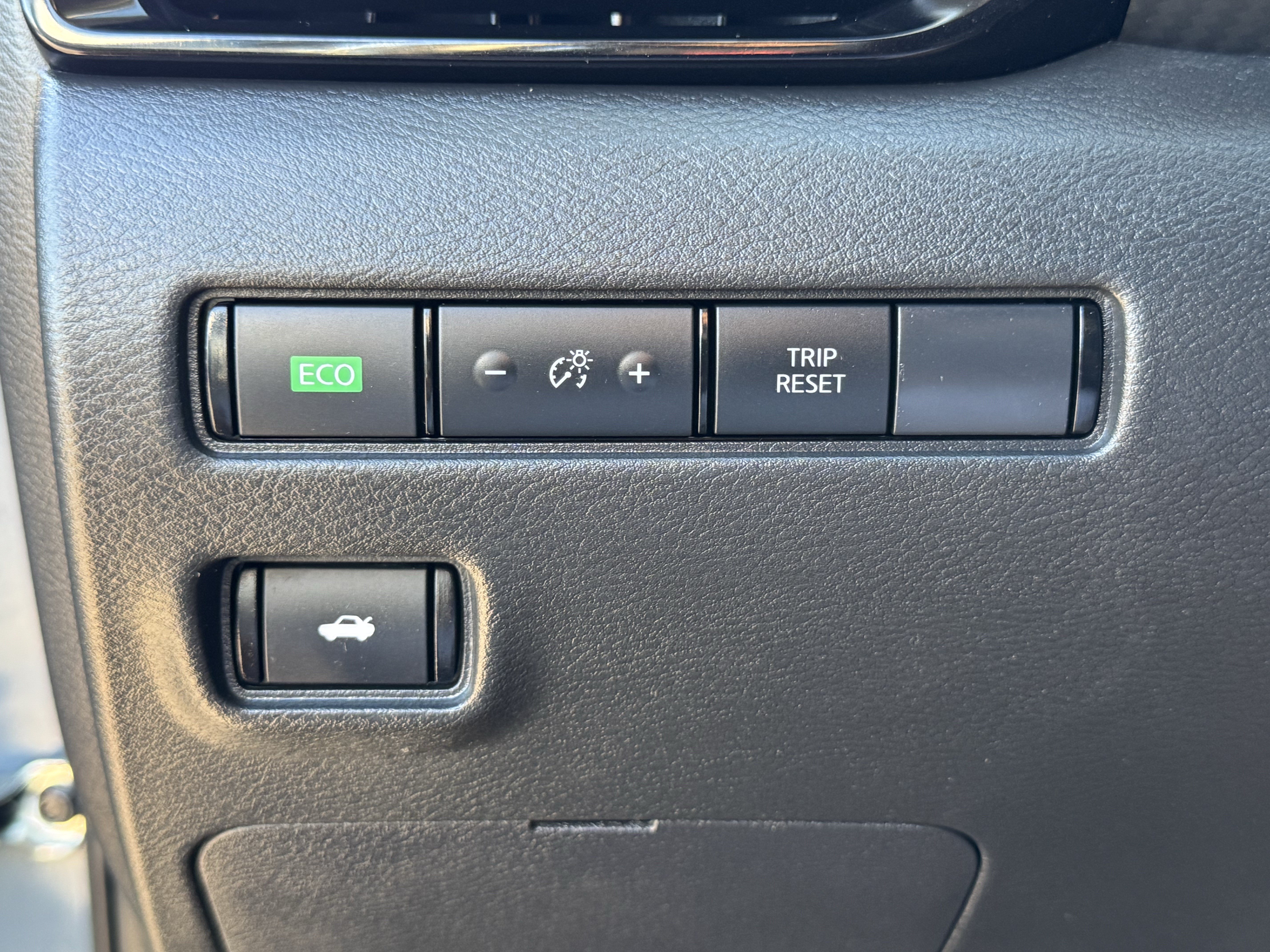 Used 2025 Nissan Sentra SV w/ Trunk Package FWD image 20