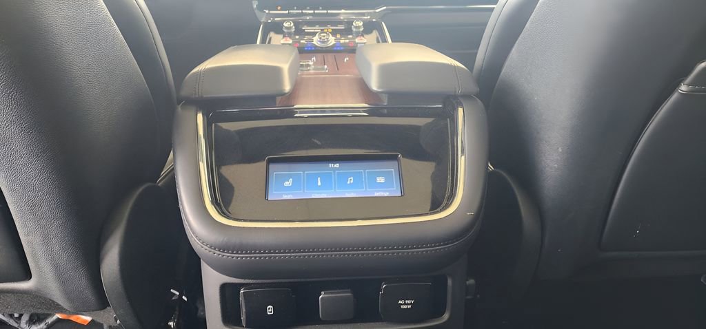 Used 2023 Lincoln Navigator Reserve image 19