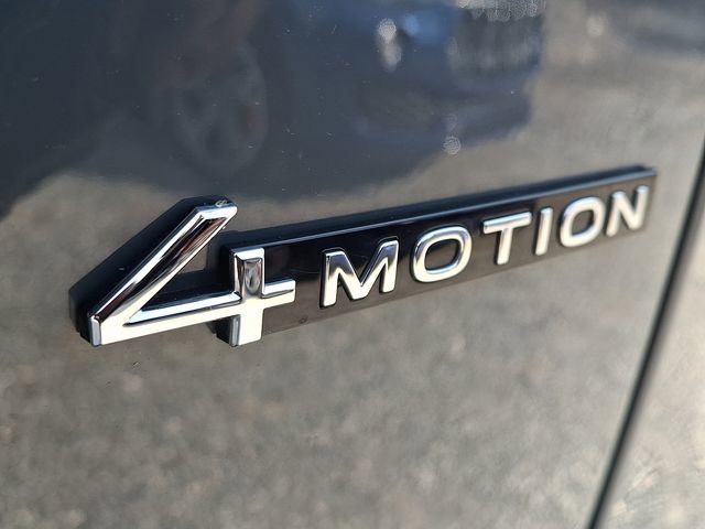 Used 2025 Volkswagen Atlas Peak Edition SE image 30