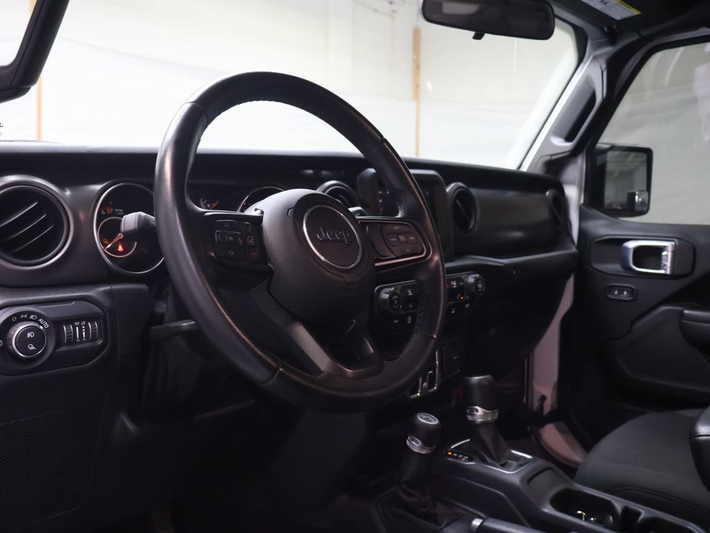 Used 2022 Jeep Gladiator Sport AWD/4WD image 17
