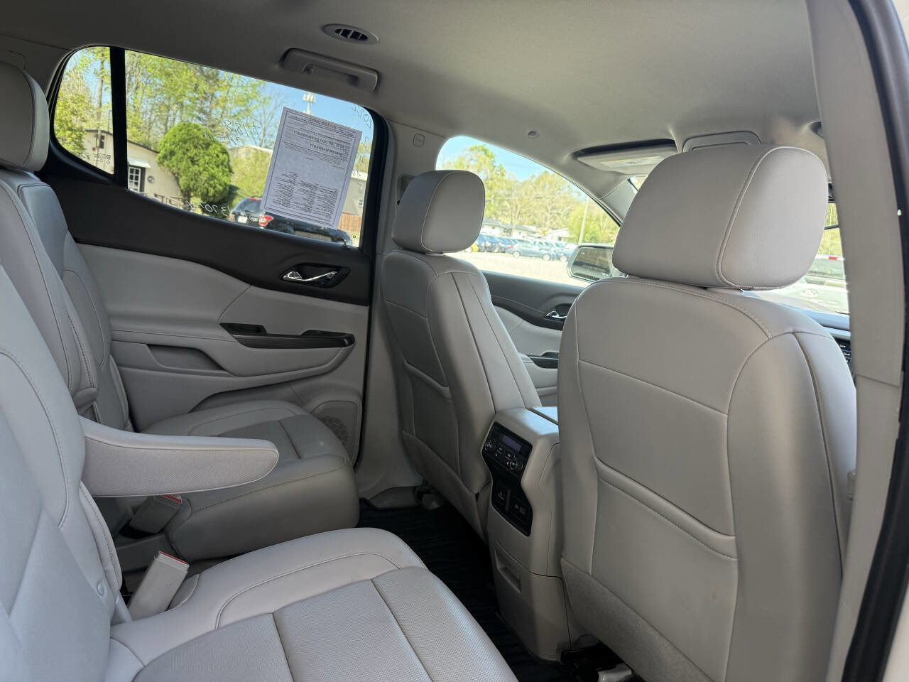 Used 2022 GMC Acadia SLT w/ Technology Package image 21