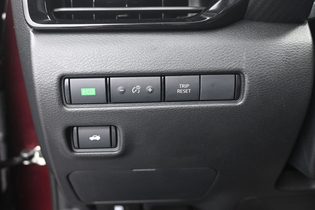 Used 2024 Nissan Sentra SV FWD image 14