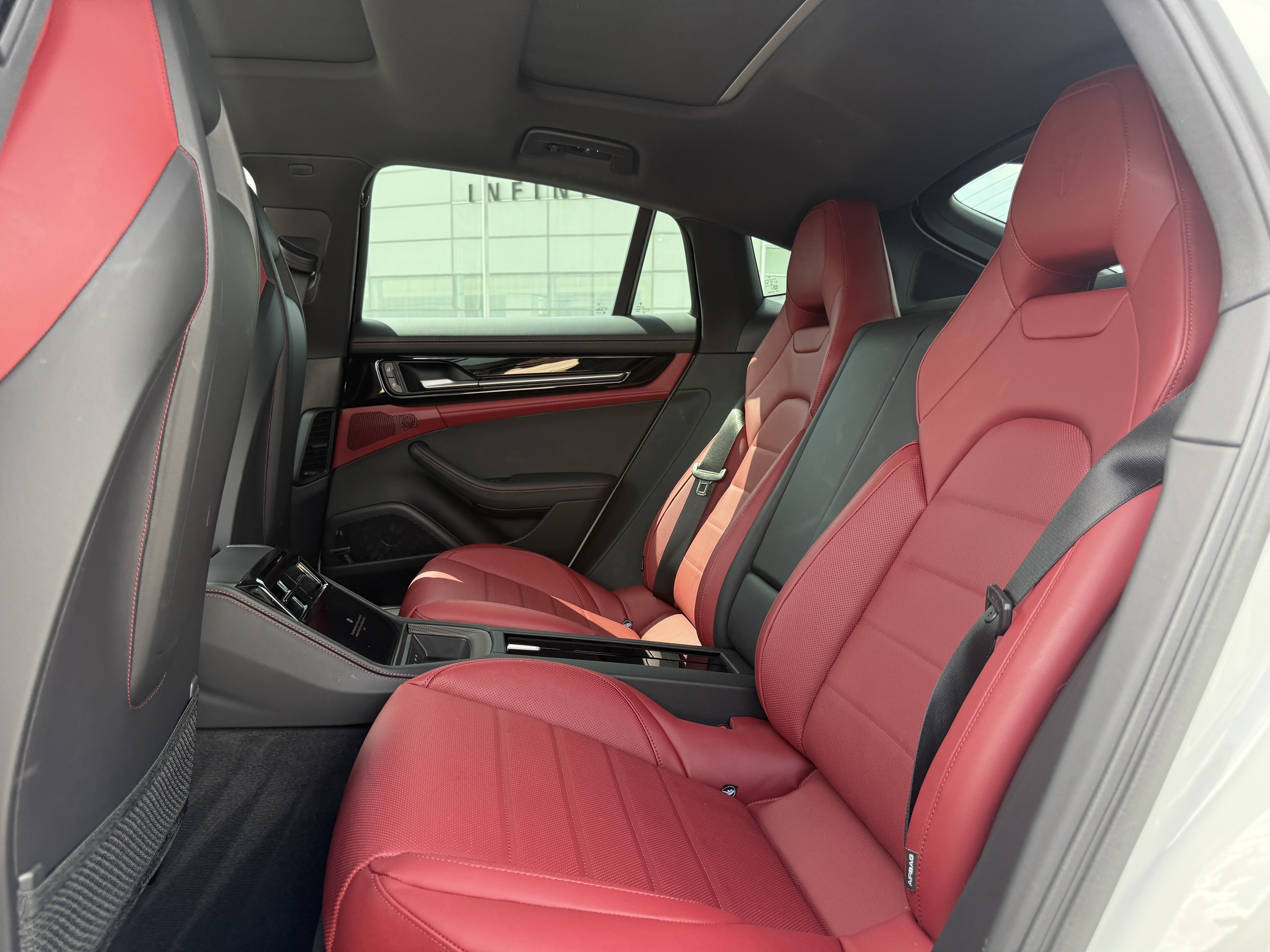 Used 2024 Porsche Panamera RWD image 13