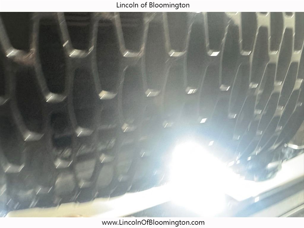 Certified 2023 Lincoln Nautilus Reserve w/ Equipment Group 201A image 13