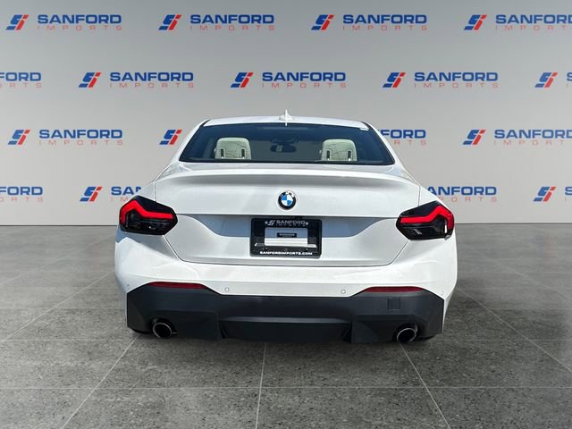Used 2022 BMW 230i Coupe w/ Premium Package RWD image 4
