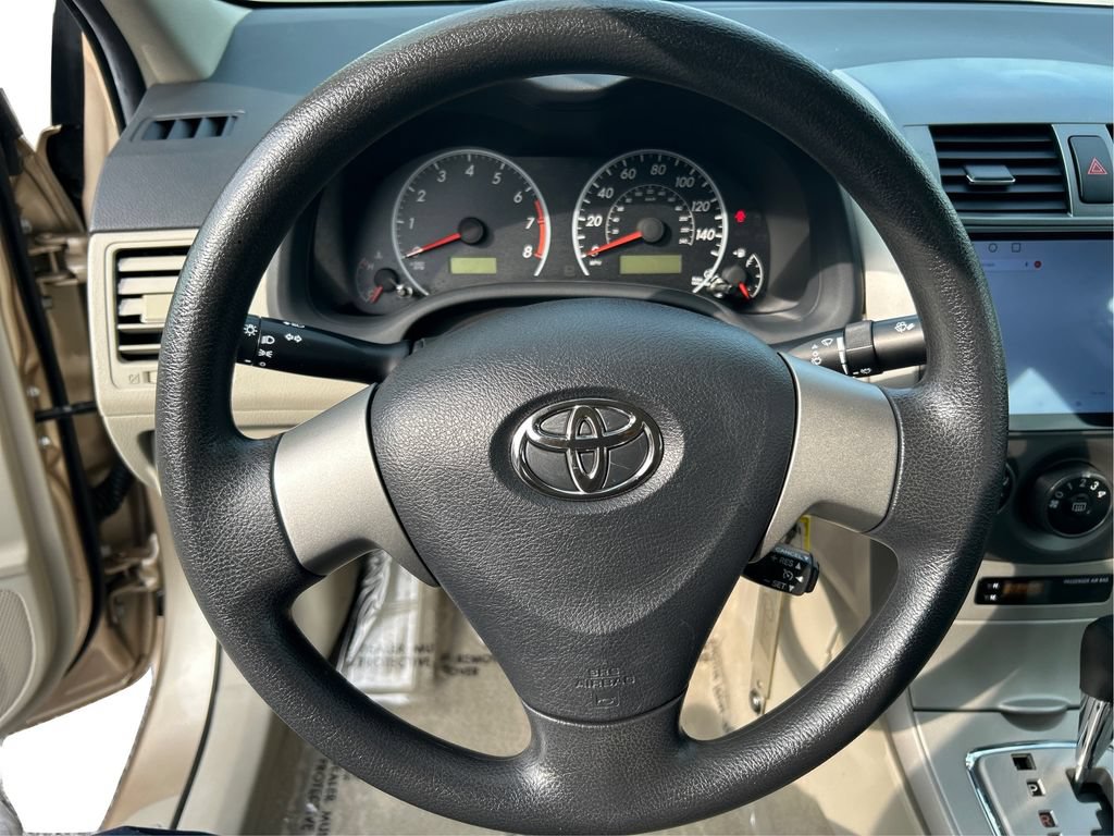 Used 2011 Toyota Corolla LE FWD image 19