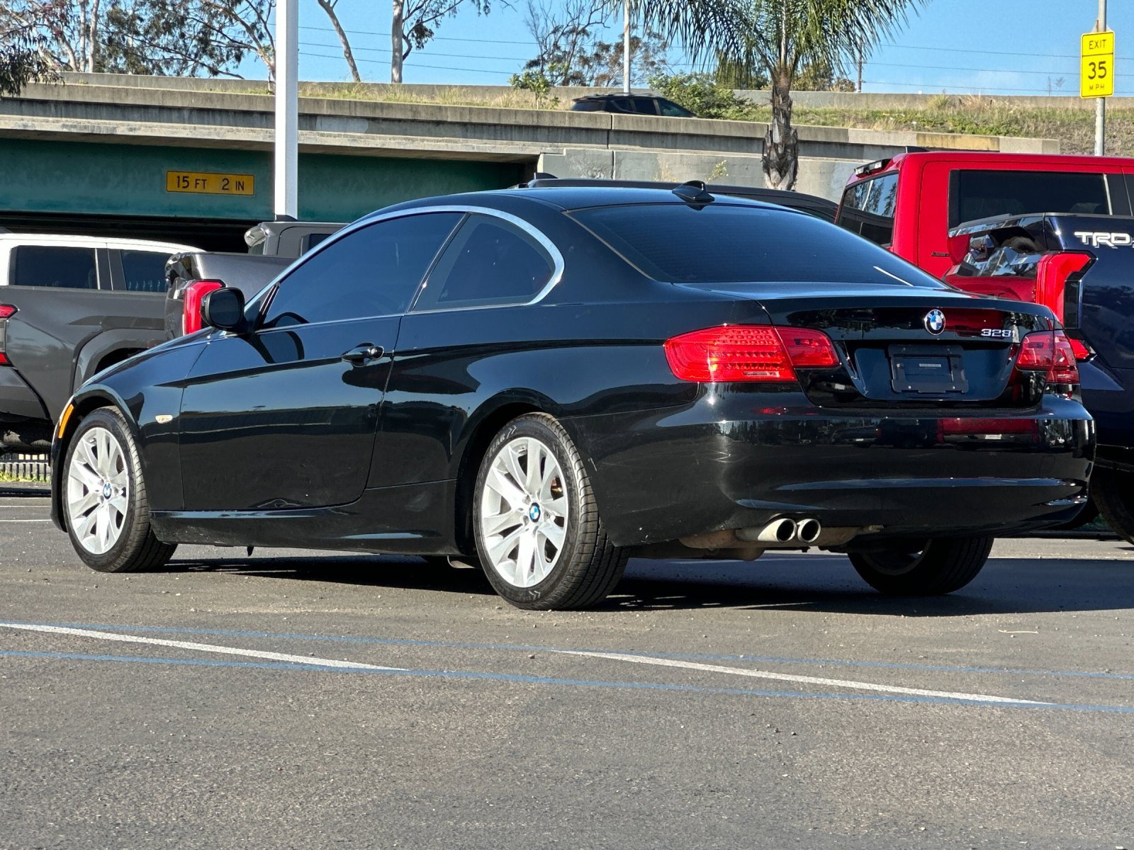 Used 2011 BMW 328i Coupe image 3