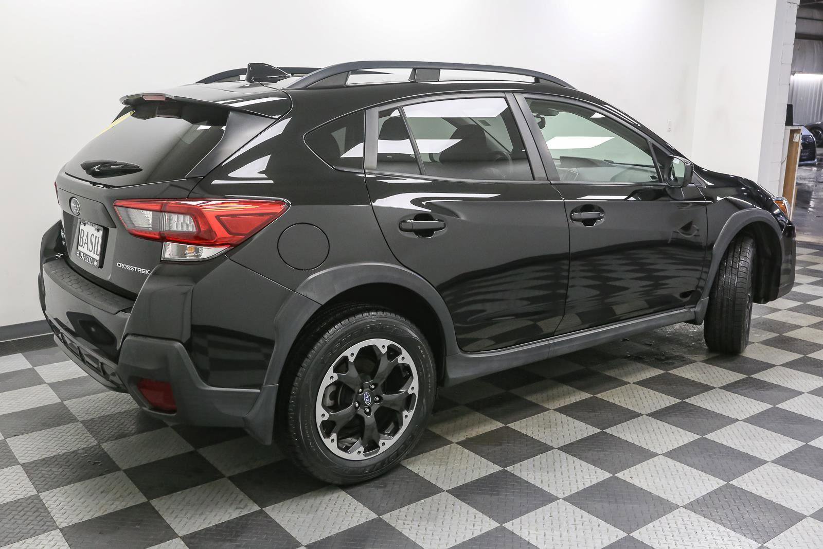 Used 2021 Subaru Crosstrek 2.0i Premium w/ Moonroof Package AWD/4WD image 8