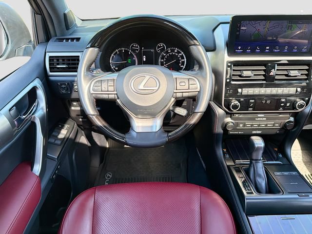 Used 2023 Lexus GX 460 Luxury w/ Sport Design Package AWD/4WD image 22