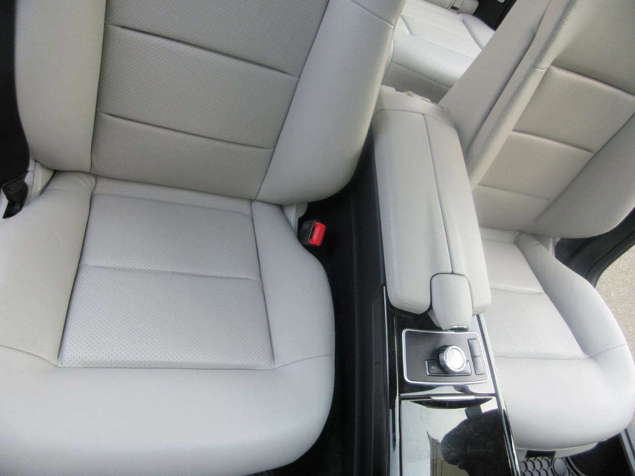 Used 2013 Mercedes-Benz E 350 4MATIC Wagon image 28