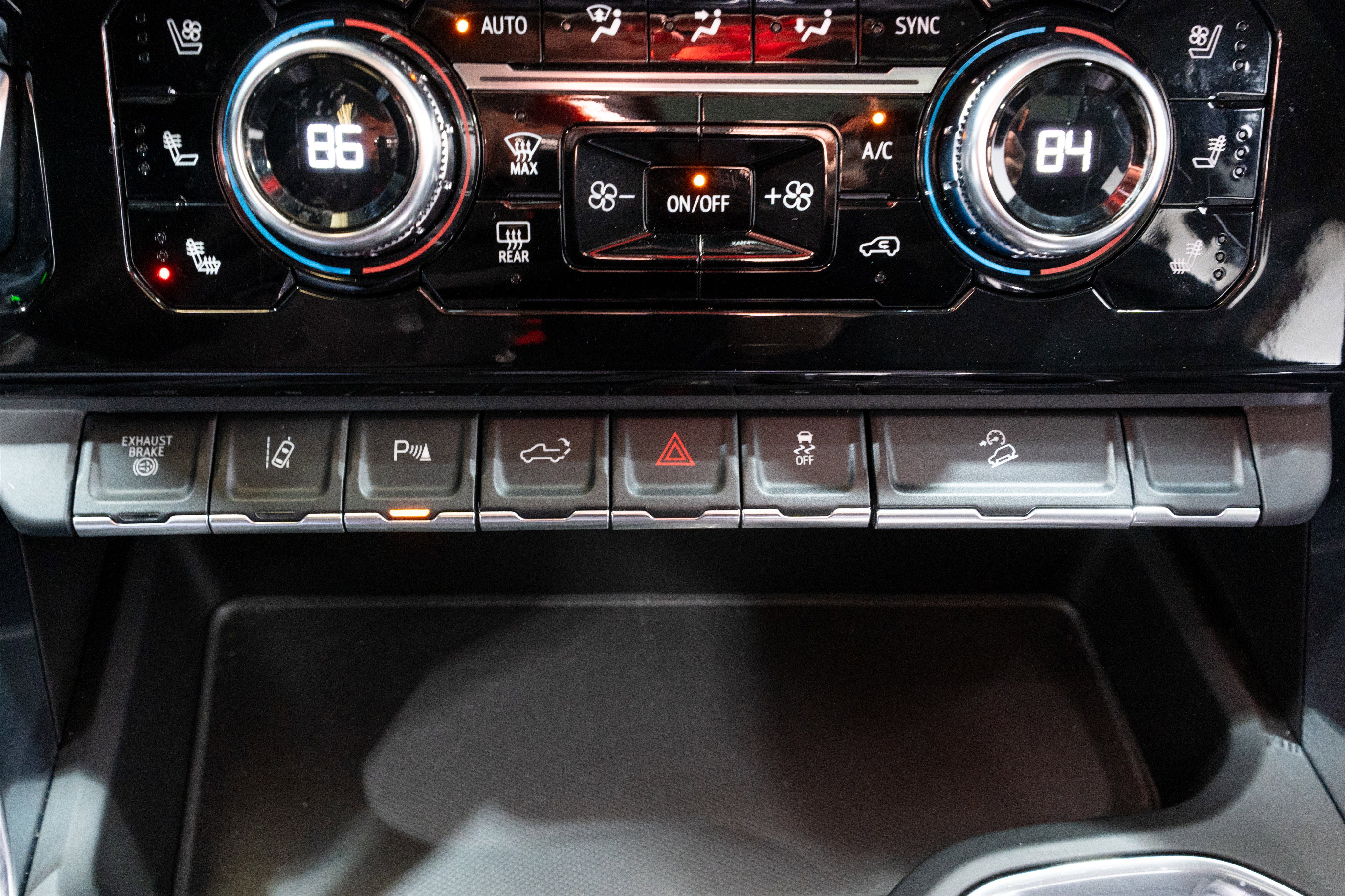 Used 2024 GMC Sierra 2500 Denali w/ Denali Reserve Package image 30