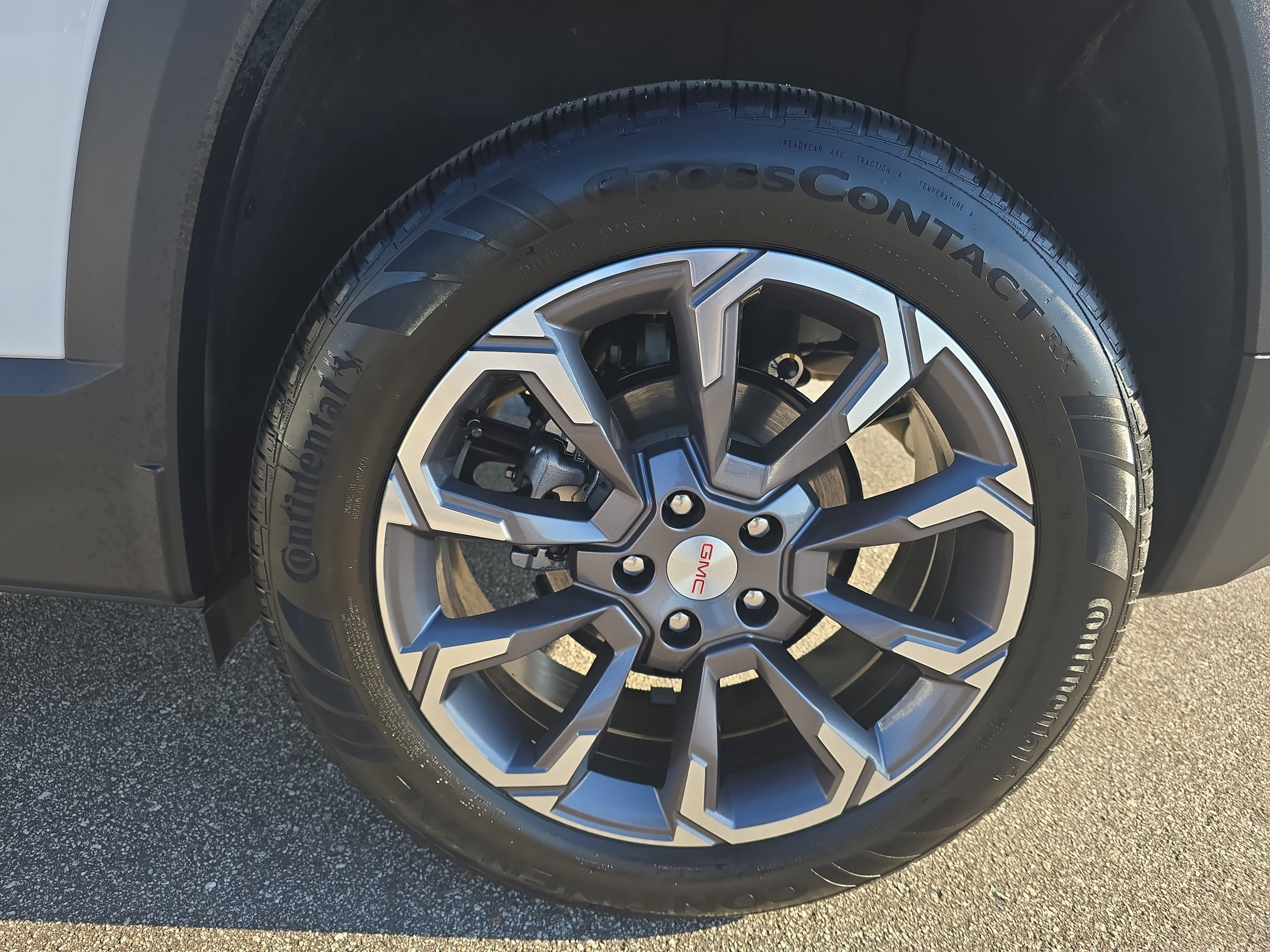 Used 2026 GMC Terrain Elevation w/ Elevation Premium Package image 30