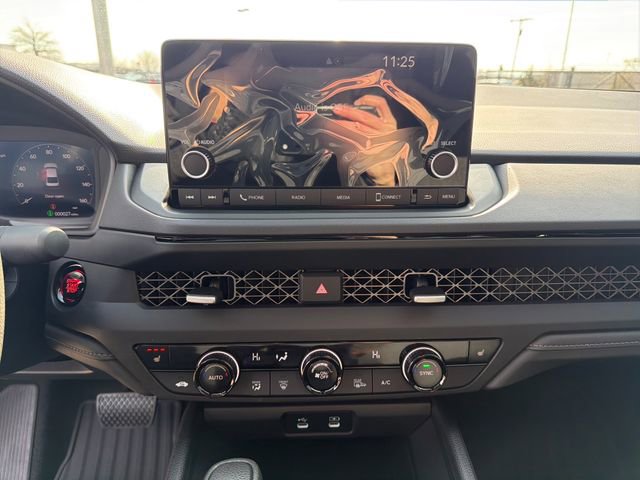 New 2025 Honda Accord SE image 18