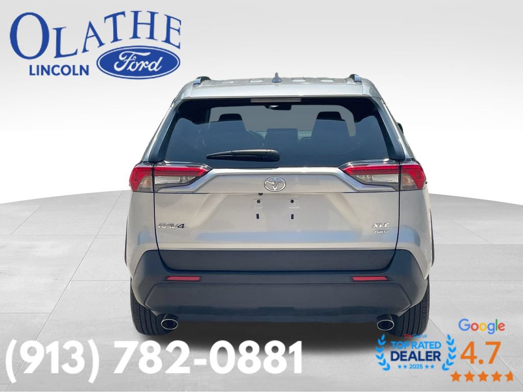 Used 2025 Toyota RAV4 XLE AWD/4WD image 4