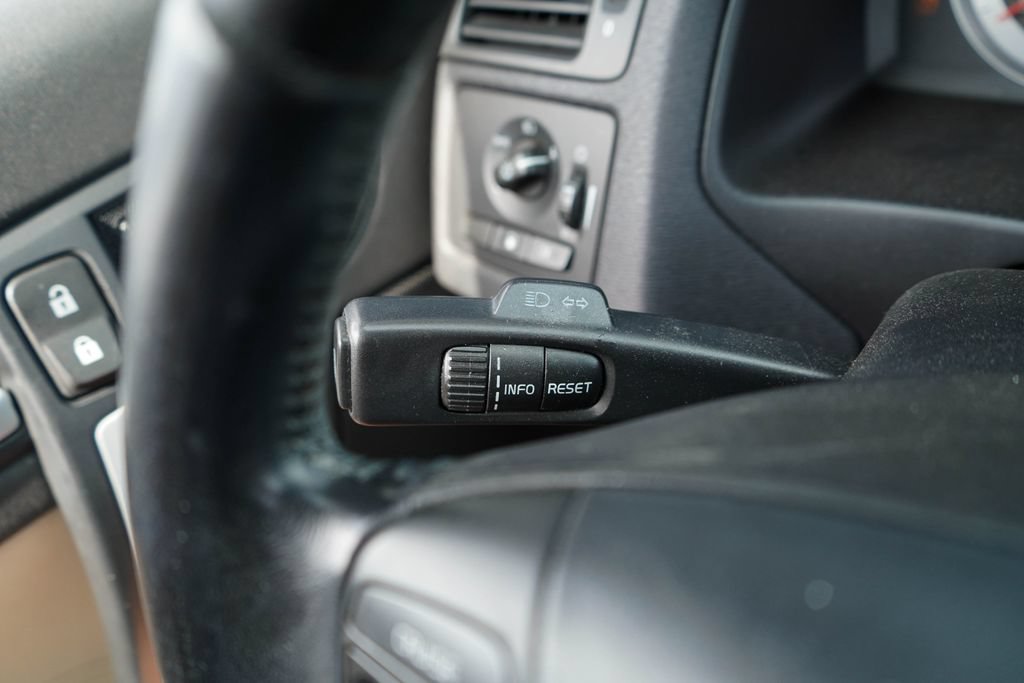 Used 2013 Volvo C70 T5 FWD image 30