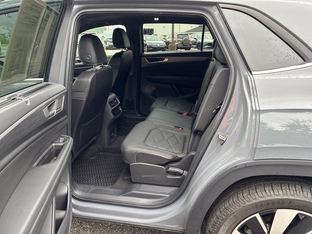 Used 2024 Volkswagen Atlas Cross Sport SE AWD/4WD image 70